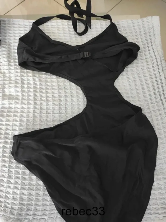 Maillot de bain une pièce noir - photo numéro 2