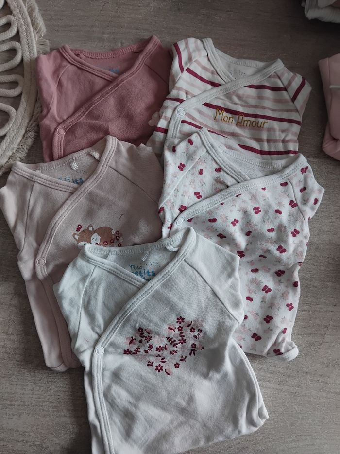 Lot de 5 bodies 1 mois