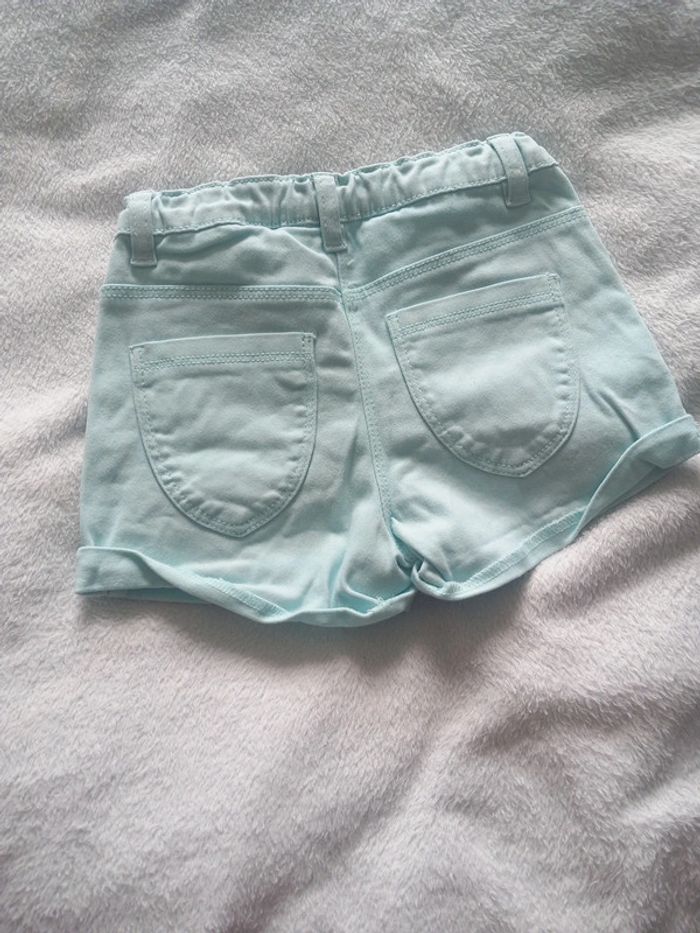 Short kiabi 6 ans menthe - photo numéro 2