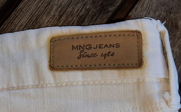 Jean troué blanc Mango 34 - photo numéro 4