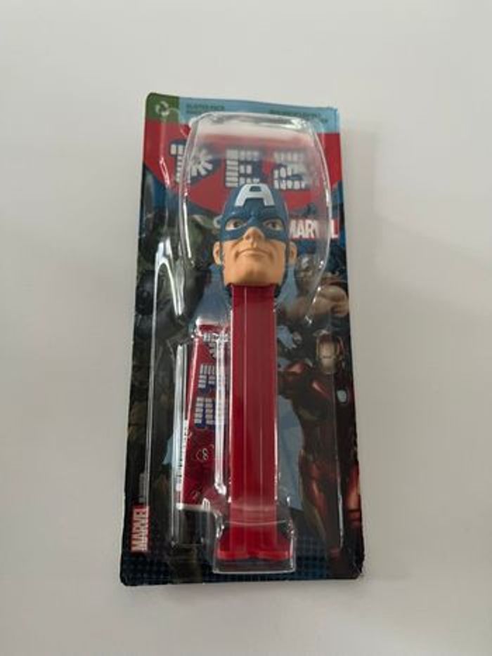 Pez Captain America
