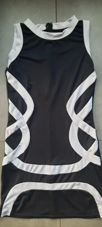 Robe manches courtes