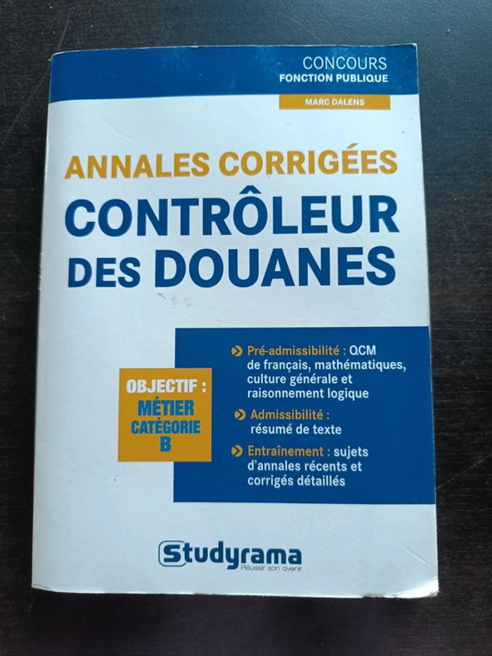 Livre ANNALES CORRIGEES CONTRÔLEUR DES DOUANES