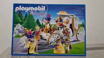 Playmobil 4258 - Mariés et Carrosse.