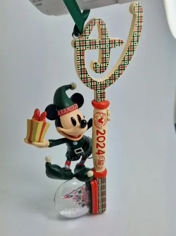 D242 Disney Mickey Mouse 2024 Festive Collectible Key Ornament