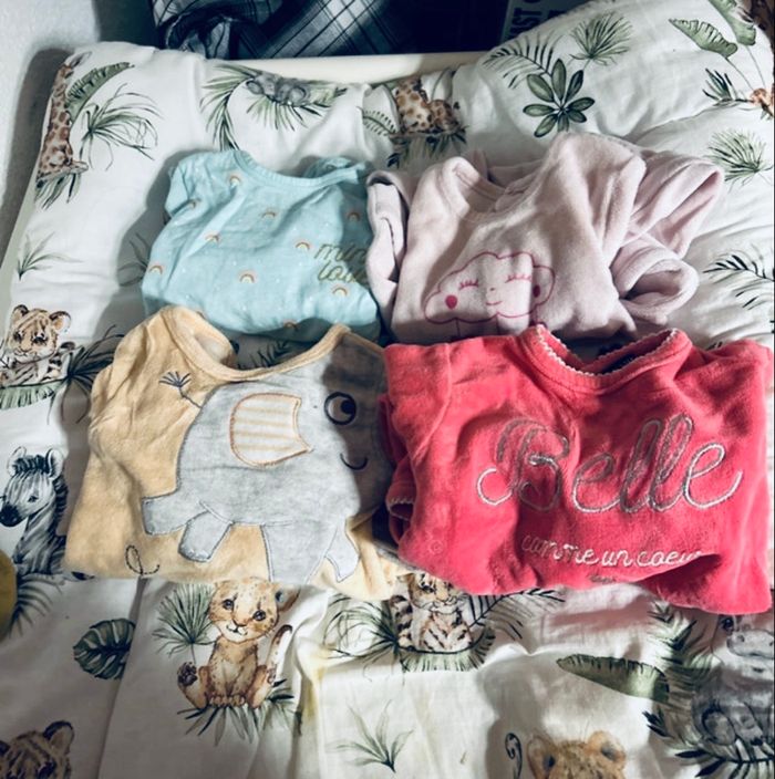 Lot de vêtements 3/6 mois - photo numéro 2