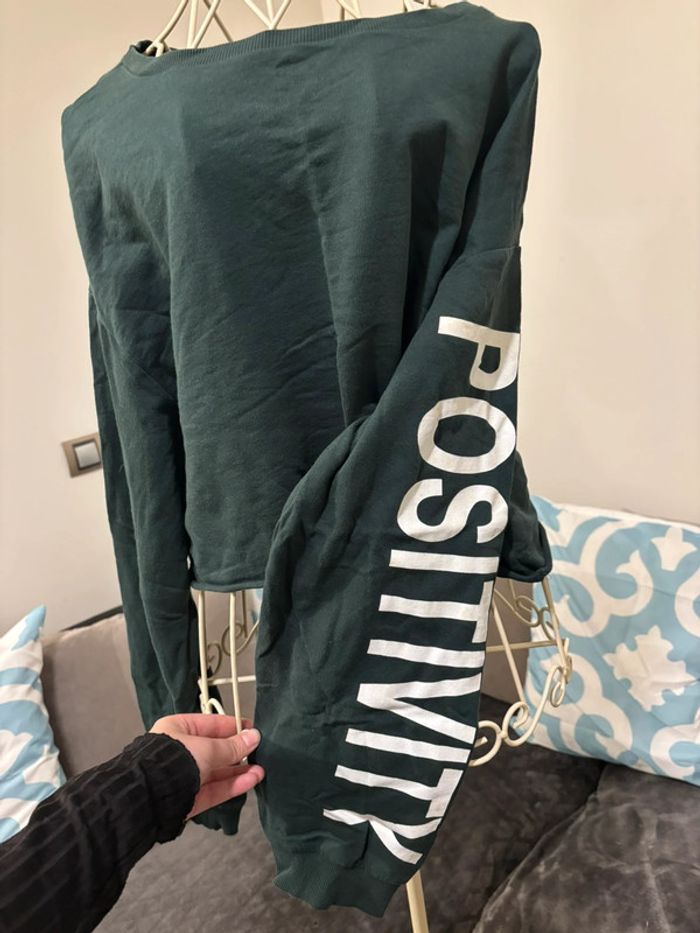 Pull léger H&M coupe loose - Taille L - Logo “Positivity”