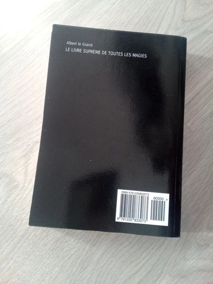 Albert le Grand le livre suprême de toutes les magies - photo numéro 3