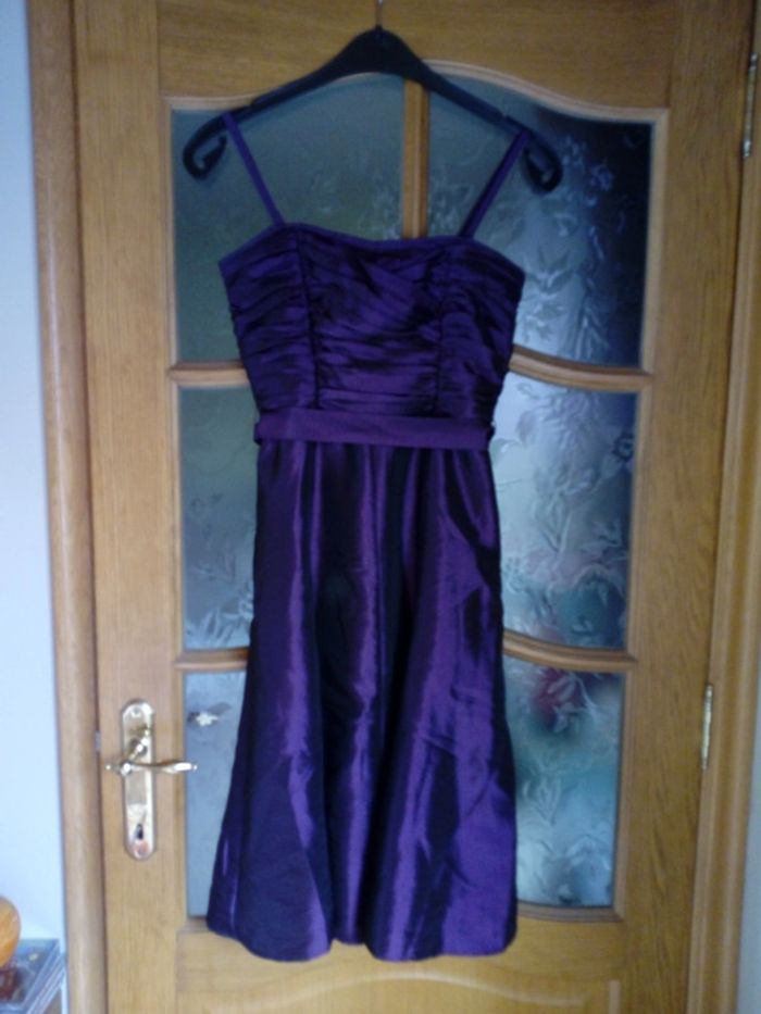 Robe de soirée mi-longue mauve - photo numéro 3