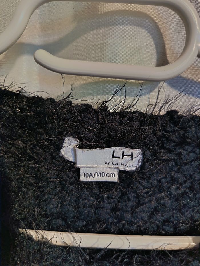 pull noir de La Halle 10 ans réf 81 D19 - photo numéro 3