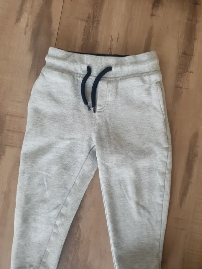 Ensemble jogging - photo numéro 3