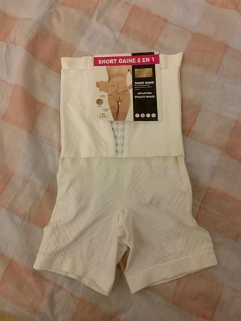 Gaine short femme taille M-L