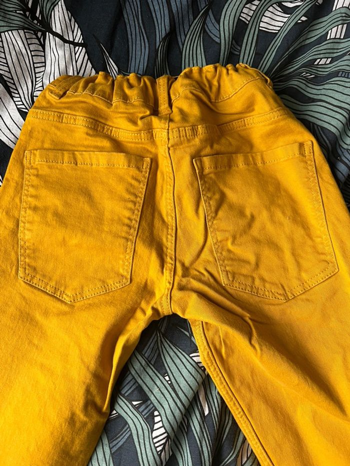 Pantalon Skinny fit Kiabi jaune taille 10 ans - photo numéro 3
