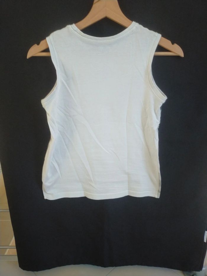 T-shirt sans manche - photo numéro 4