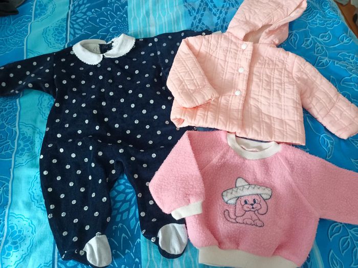 Pyjama, veste, pull 6 mois