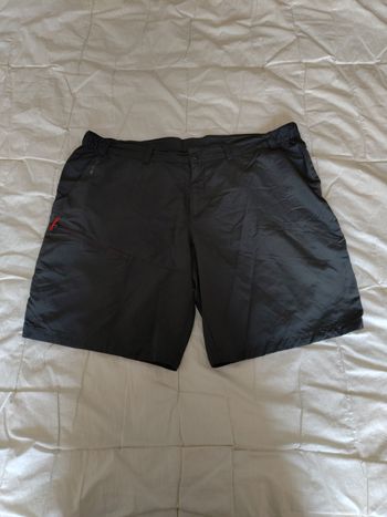 Short gris Quechua