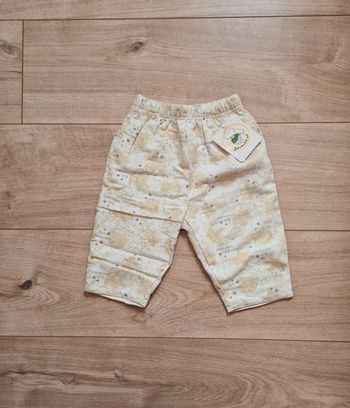 Pantalon 6 mois neuf avec etiquette