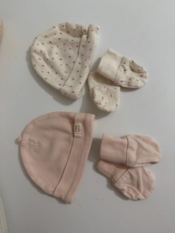 Lot 2 bonnets et gants