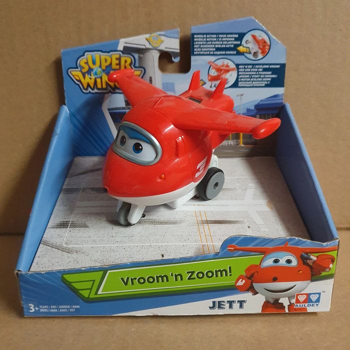 Vroom'n zoom Jett