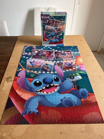 Puzzle 1000 pièces Disney  Stitch 