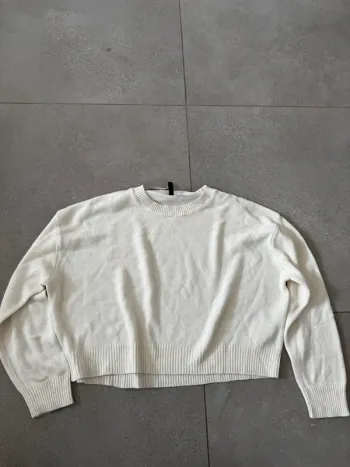 Pull ample H&M blanc, taille M, très bon état