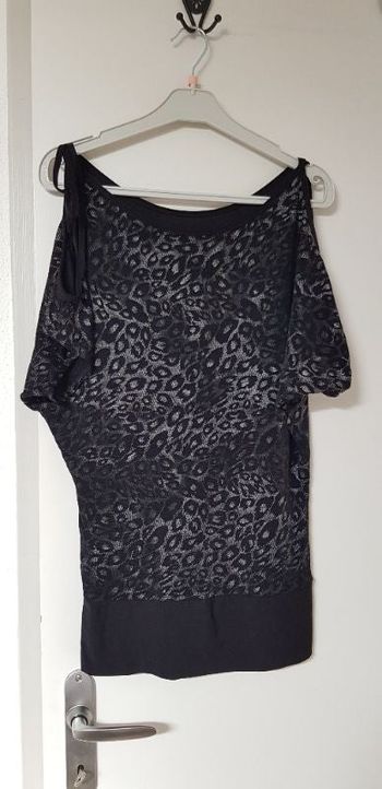 Blouse épaules dénudées taille 1