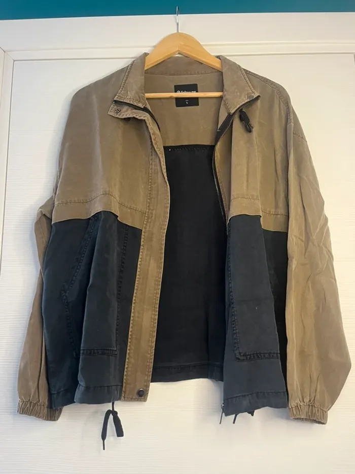🔹 Veste Légère Kaki & Noir – Gémo 🔹 - photo numéro 2
