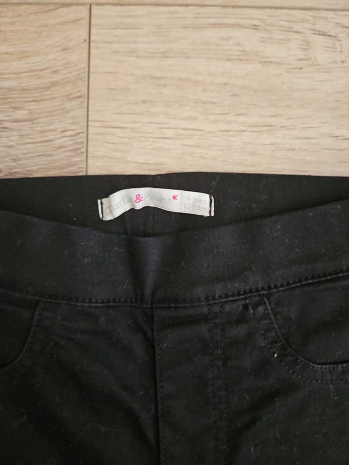 Jean noir 4 ans - photo numéro 3