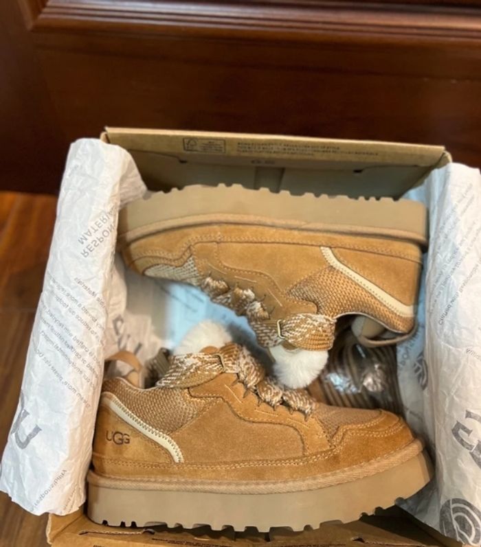 Bottes de neige UGG, pointure 37 - photo numéro 4
