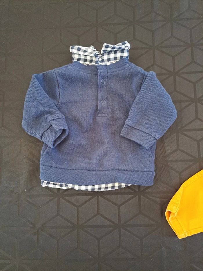 Ensemble pantalon moutarde et pull avec chemise intégrée marine 3 mois - photo numéro 4