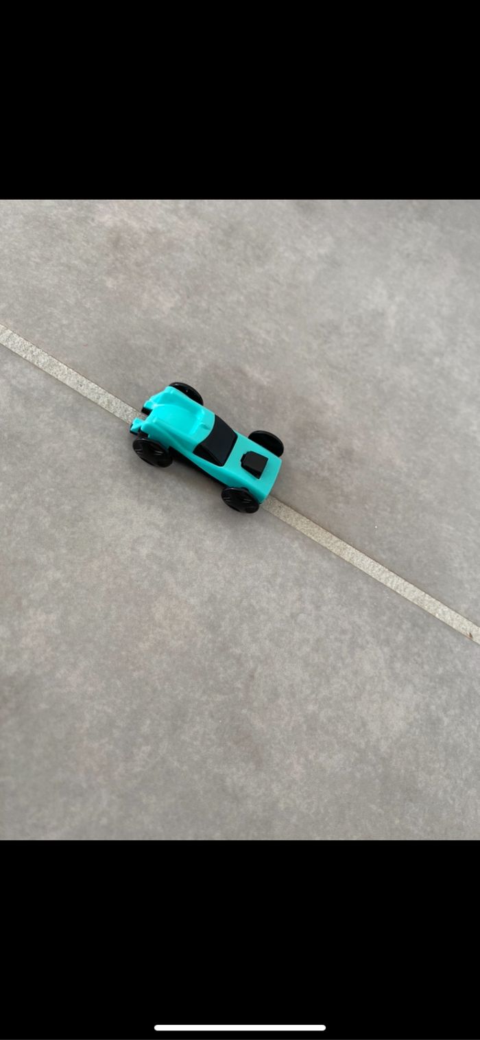 Jouet voiture - photo numéro 3