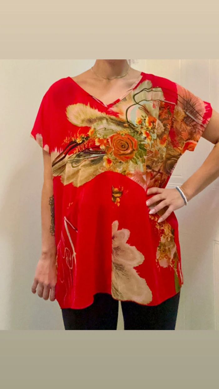 Chemisier Rouge à fleurs taille 42 - photo numéro 3