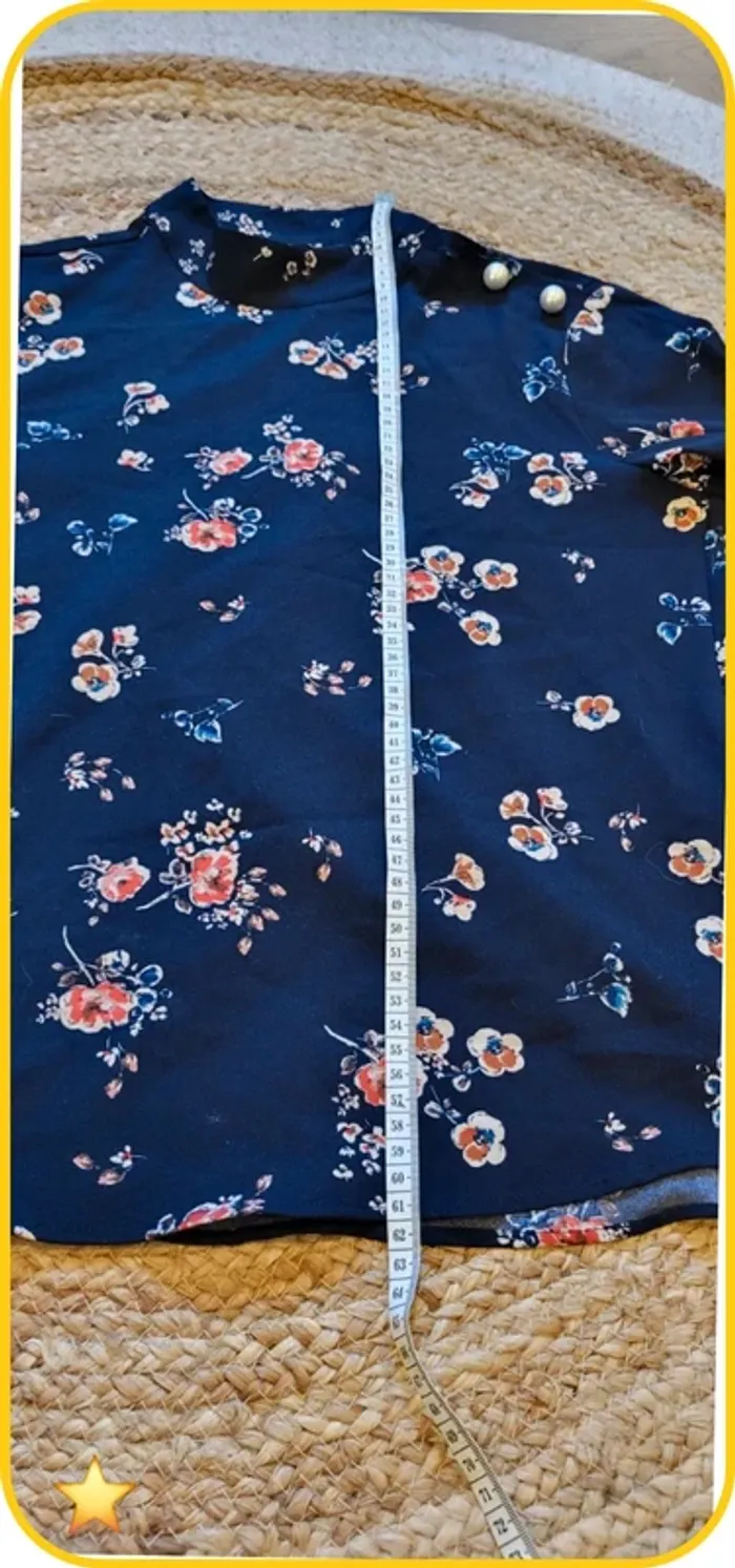 Blouse fleurie Zara - Taille S - Bleu Marine - Très bon état - photo numéro 8