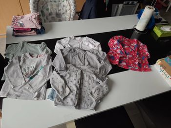 Lot de vêtements fille 2 ans/24 mois