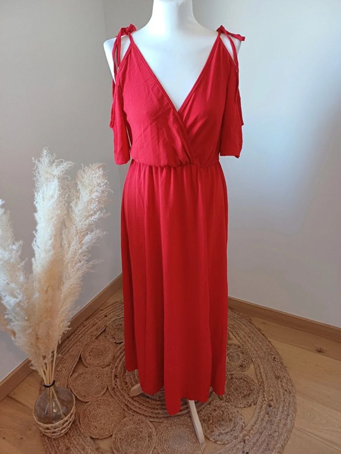 Robe longue rouge fluide à épaules dénudées neuve Estee Brown taille S/M 36/38