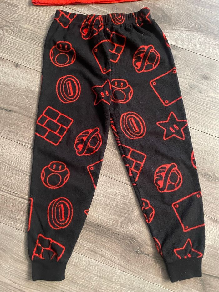 Pyjama Mario 5/6 ans 116 centimètres - photo numéro 2