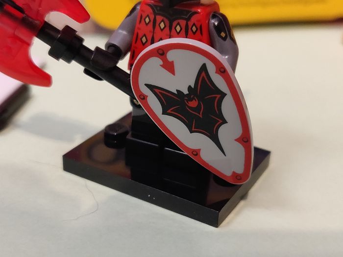 Minifig Lego chevalier vampire et accessoires - Parfait État - avec boîte - Lego Original - photo numéro 5