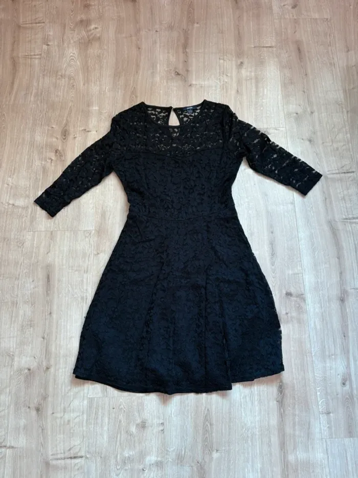 Robe dentelle noire Kiabi taille M