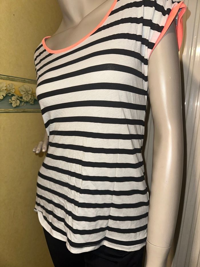 T-shirt cache cache - photo numéro 4