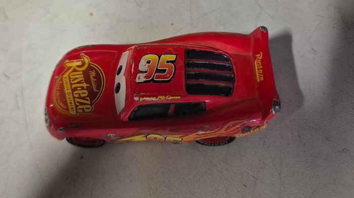 Flash McQueen miniature mattel Disney pixar - photo numéro 6