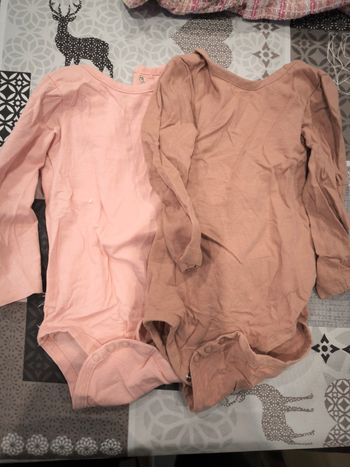 2 bodys manches longues 