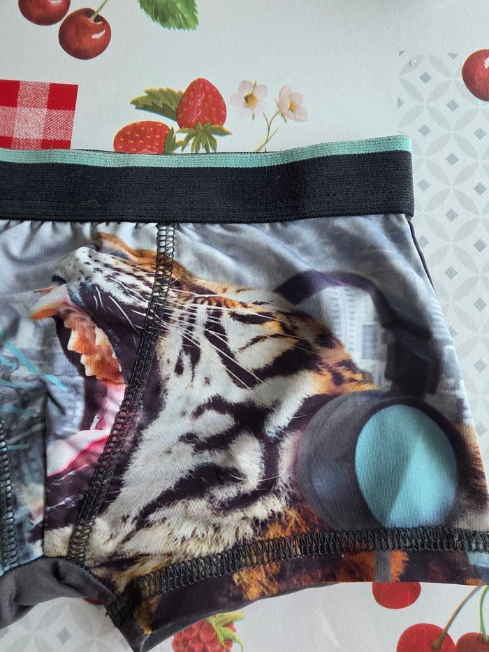 BOXER GARÇON 👦 MOTIF TIGRE 🐅 TAILLE 6ANS - photo numéro 2