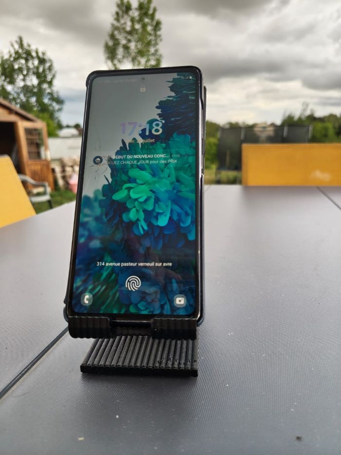Support téléphone ou tablette - photo numéro 3