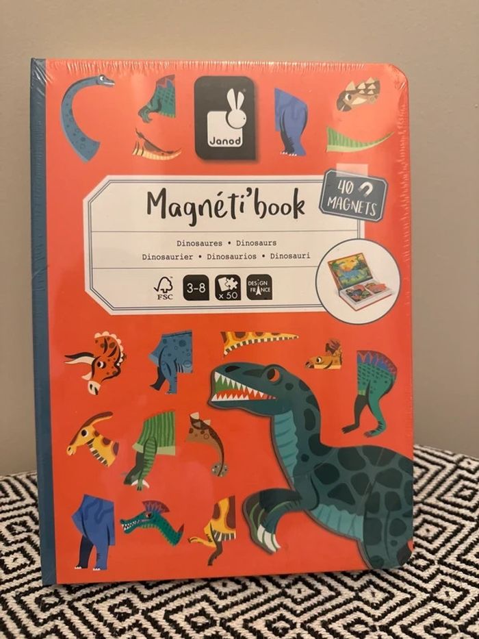Janod - Magnéti'book Dinosaures, 40 magnets
