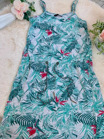 Robe légère d’été imprimé tropical
