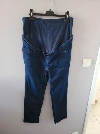 Jean court de grossesse taille 40 Kiabi