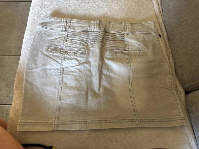 Mini jupe en jean taille 38 - photo numéro 2