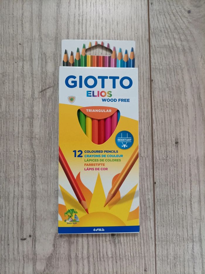 12 crayons de couleurs Elios Giotto neufs