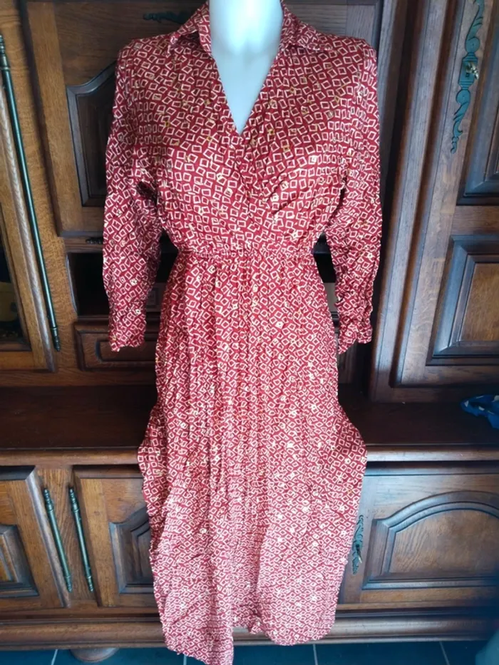 Magnifique robe longue avec dorures femme taille L/XL 40 42
