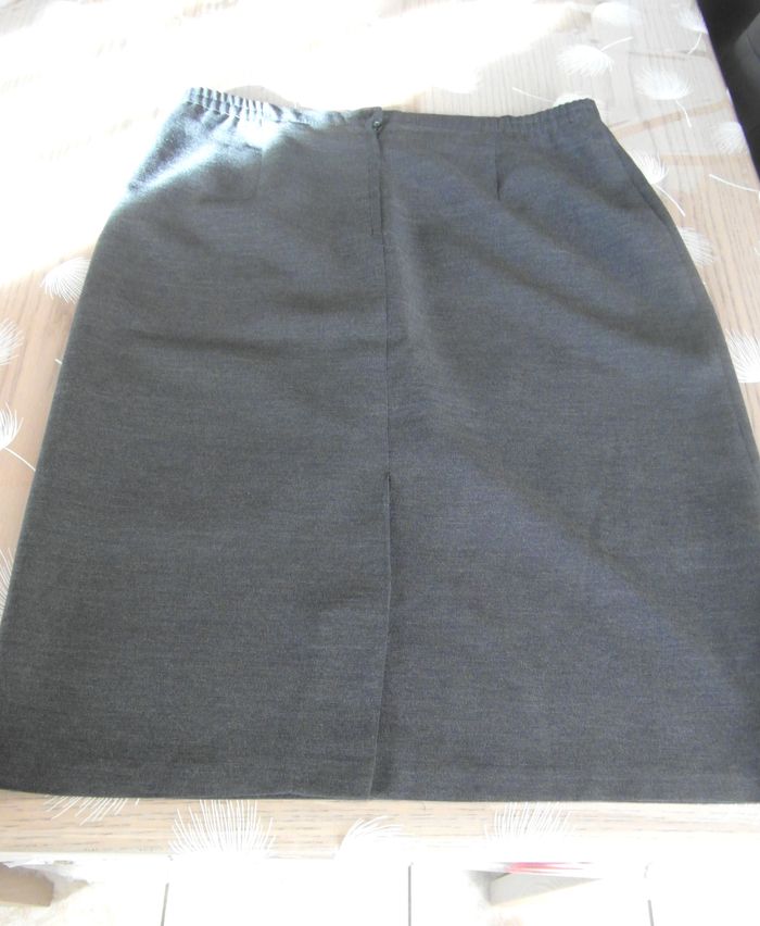 jupe droite - photo numéro 2